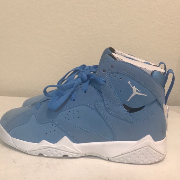 Retro Jordan 7 “Pantone/UNC” - Picture 3 of 8